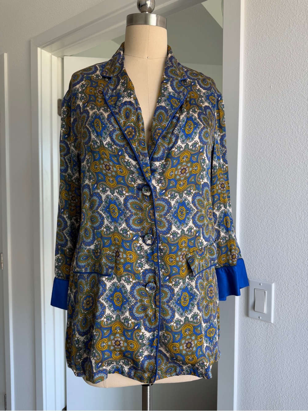 CARA CARA
The Amalfi blouse size S